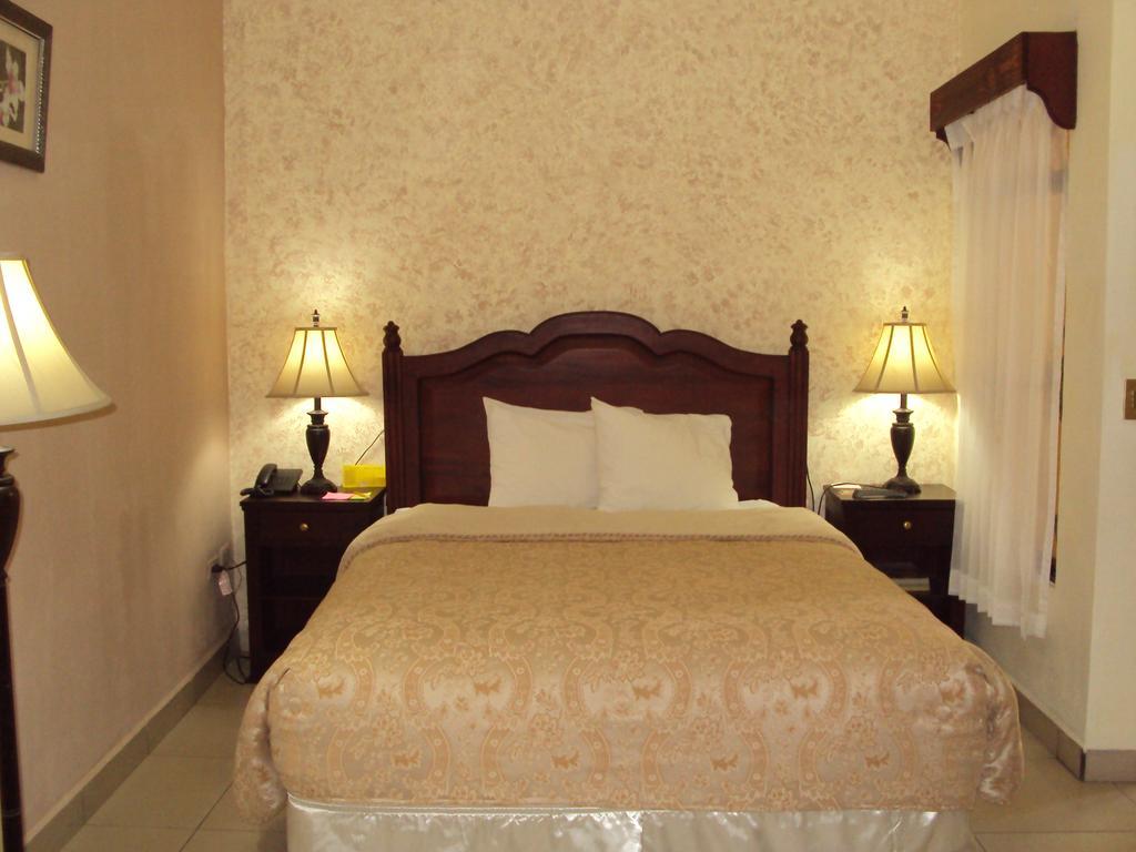 Hotel Aloha Манагуа Номер фото
