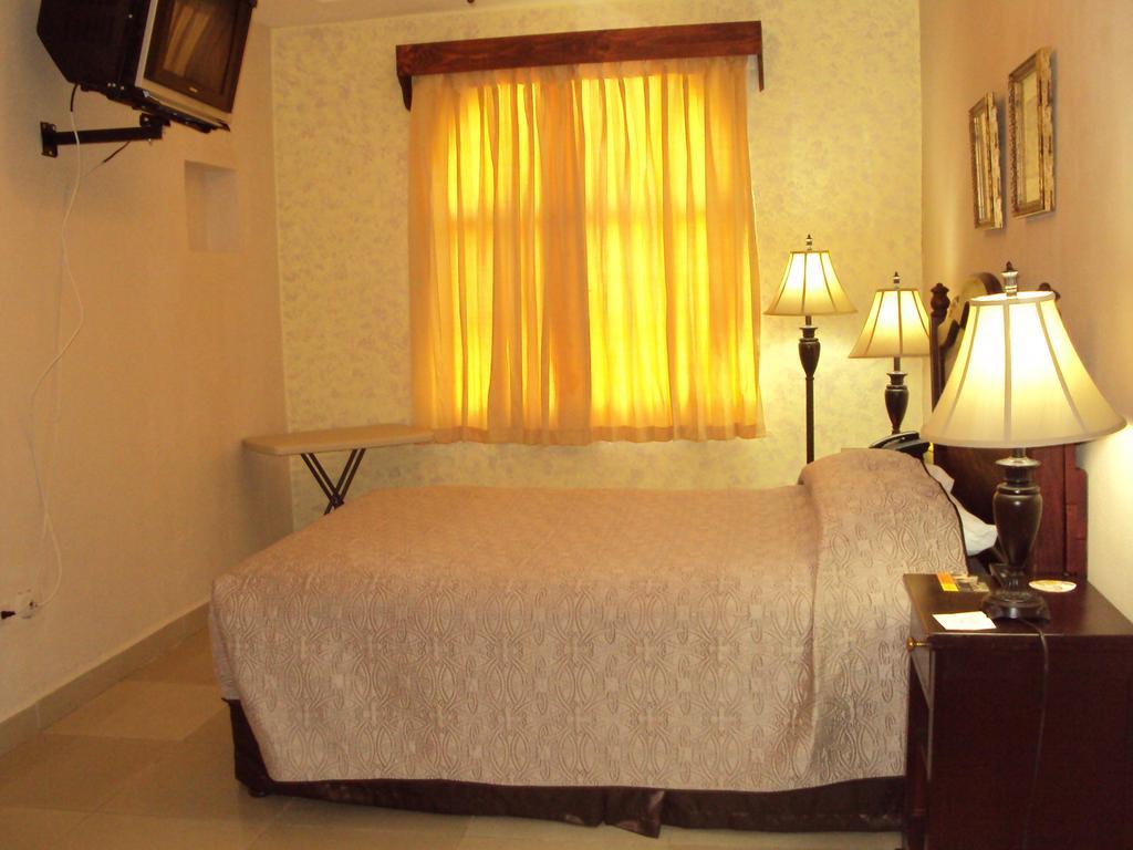Hotel Aloha Манагуа Экстерьер фото